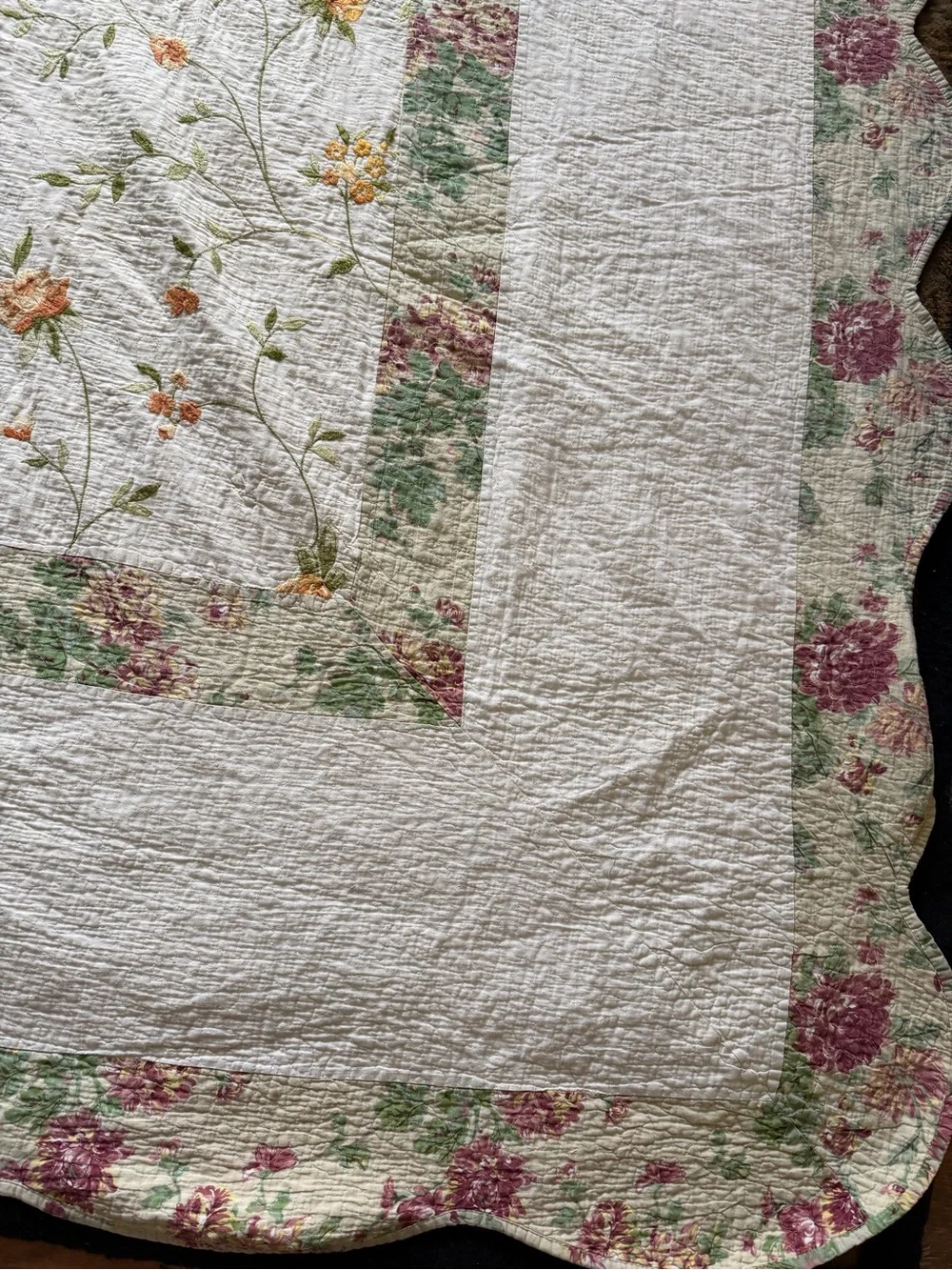 Source Unknown lightweight quilt